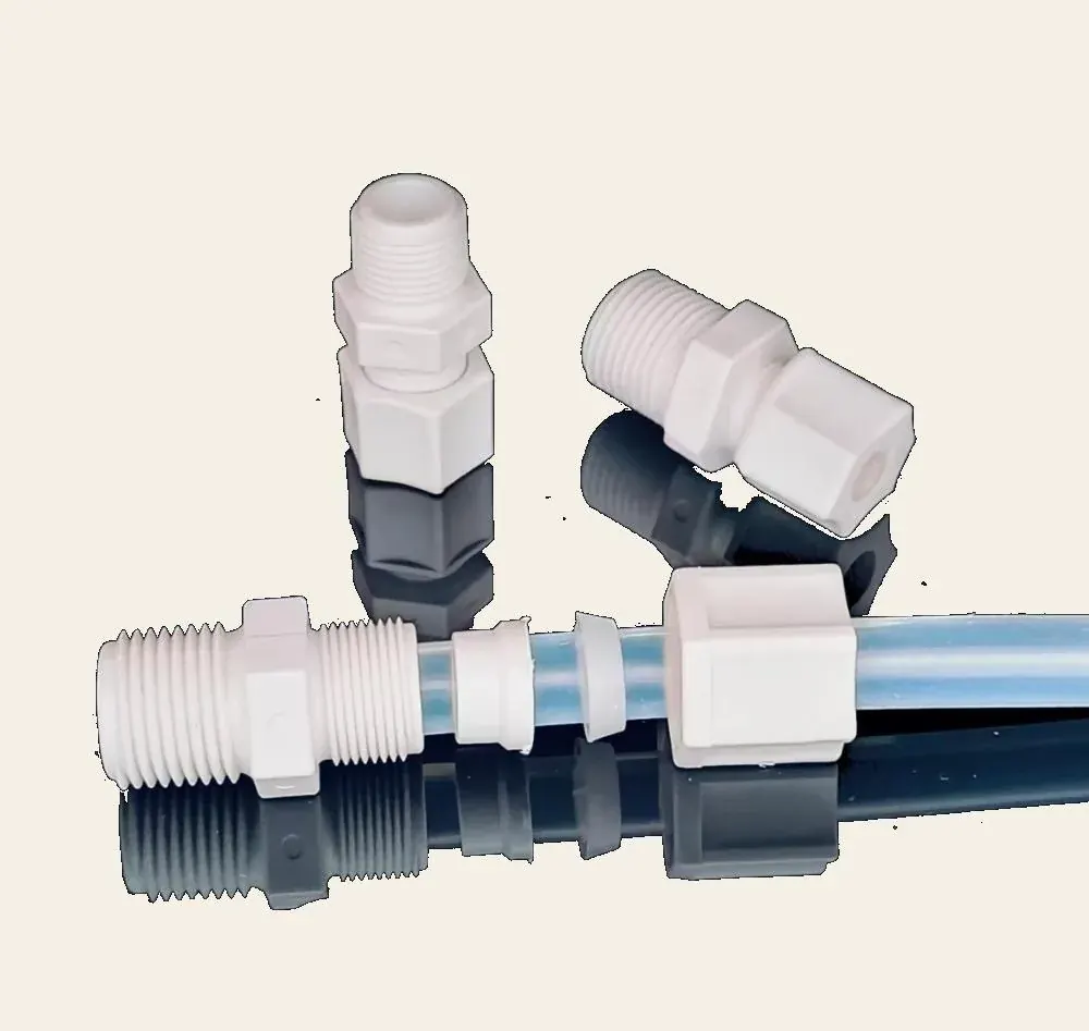 Straight male pipe adapter with hose