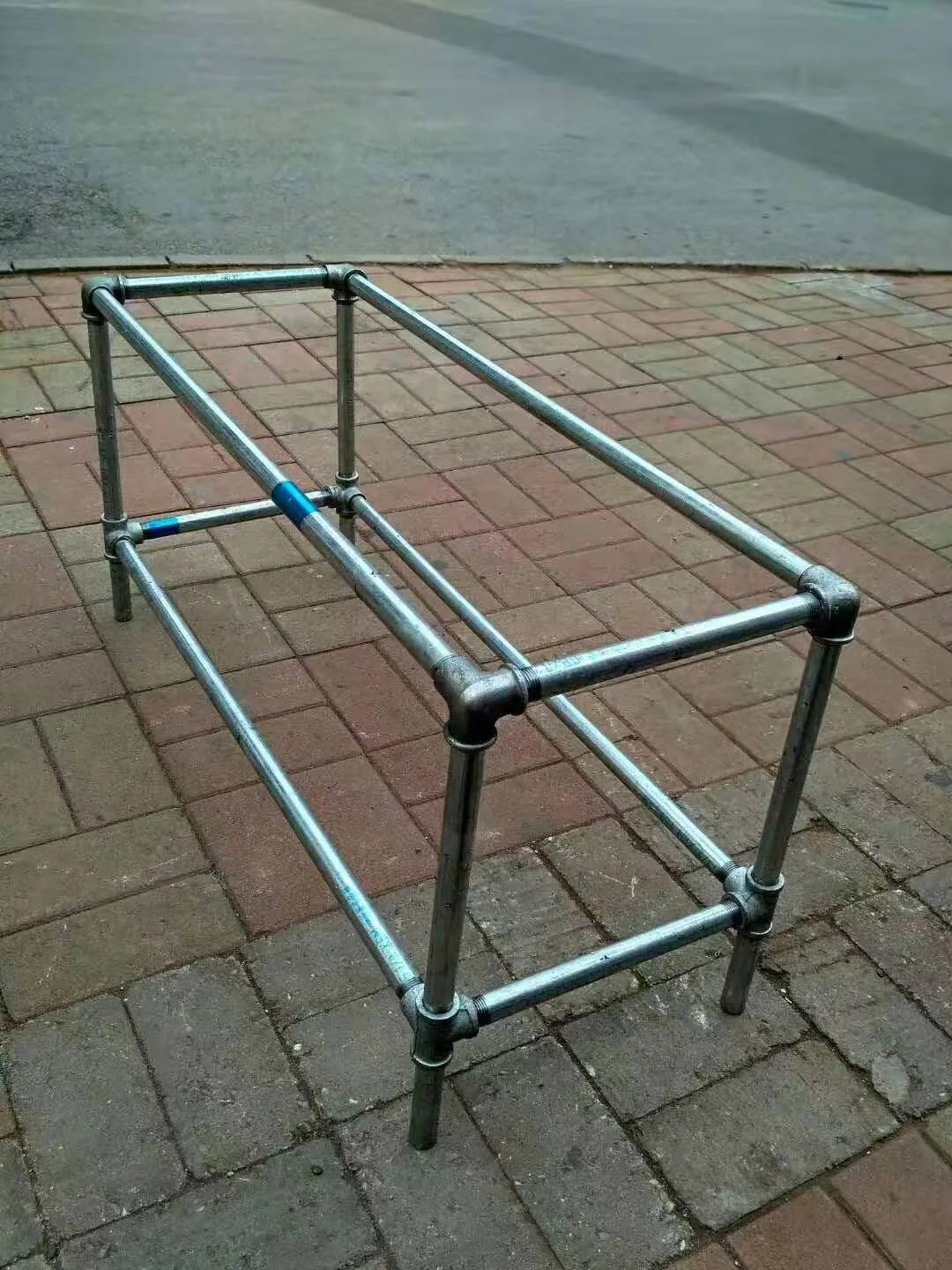 Square tube frame built with connectors