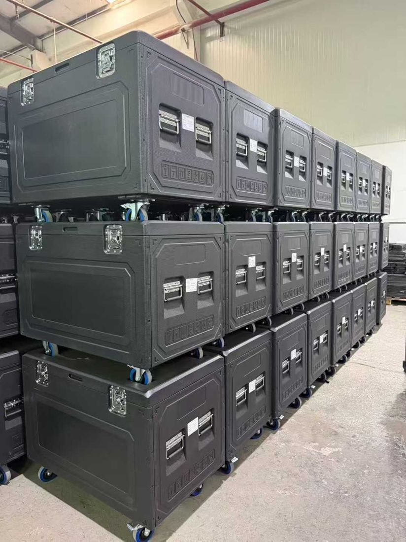 Flight case for LED cabinets